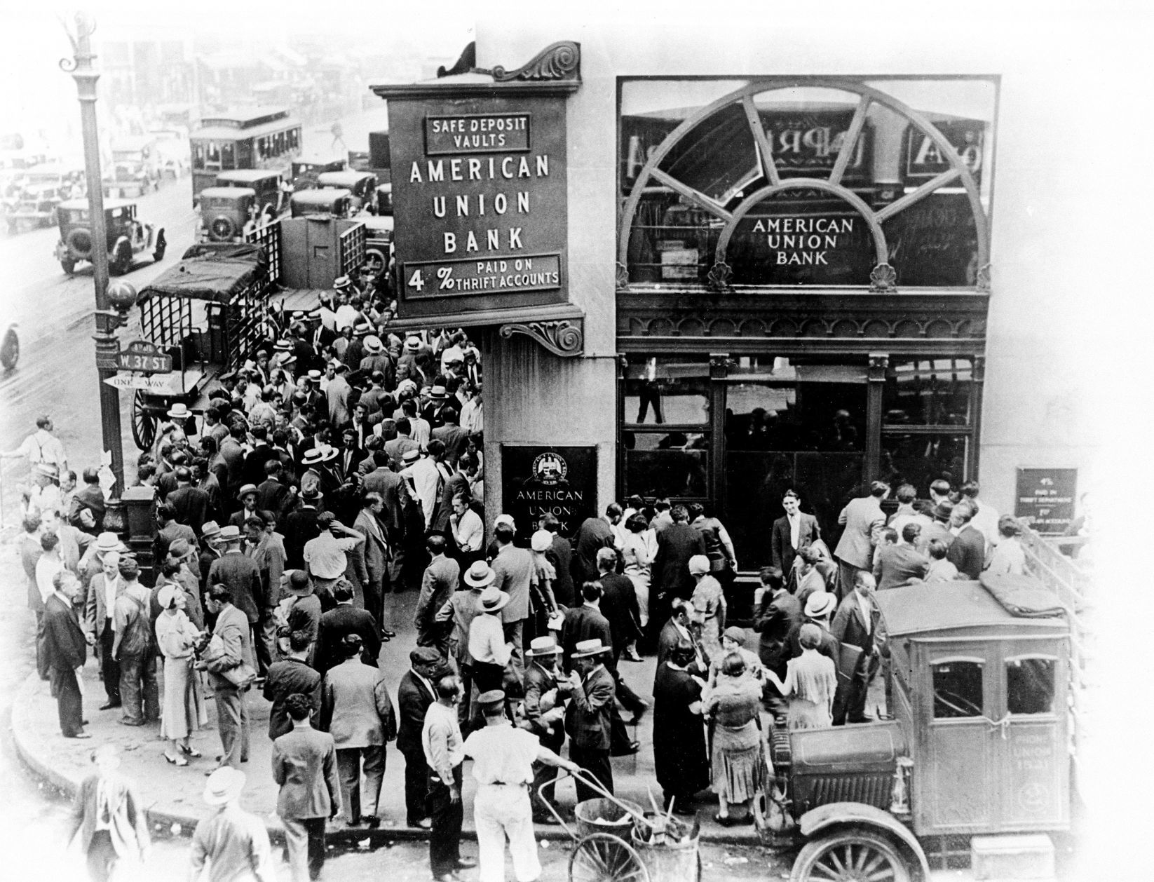 1931: CALIFORNIA BANK CRISIS